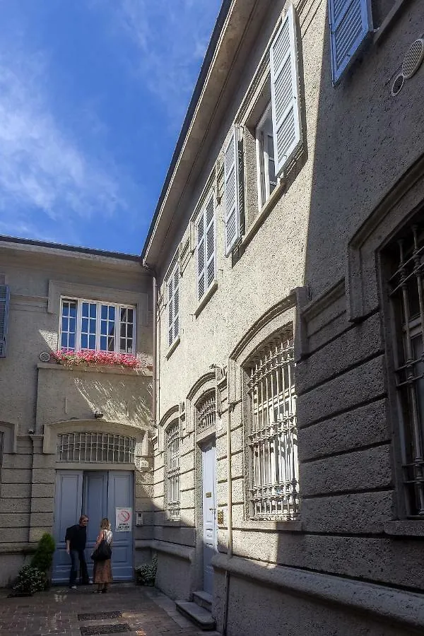Foresteria 34 - The House Of Travelers Como 0*,