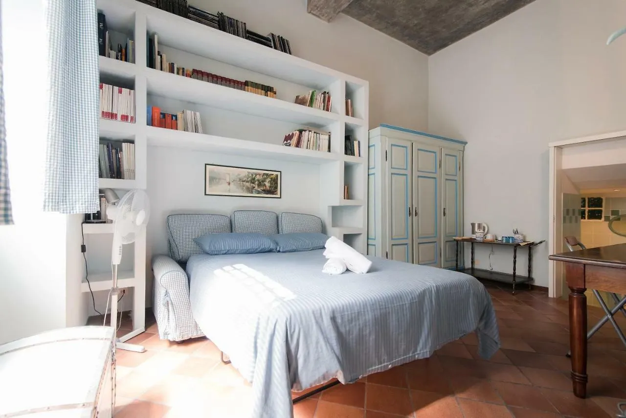 Foresteria 34 - The House Of Travelers Como Pensjonat